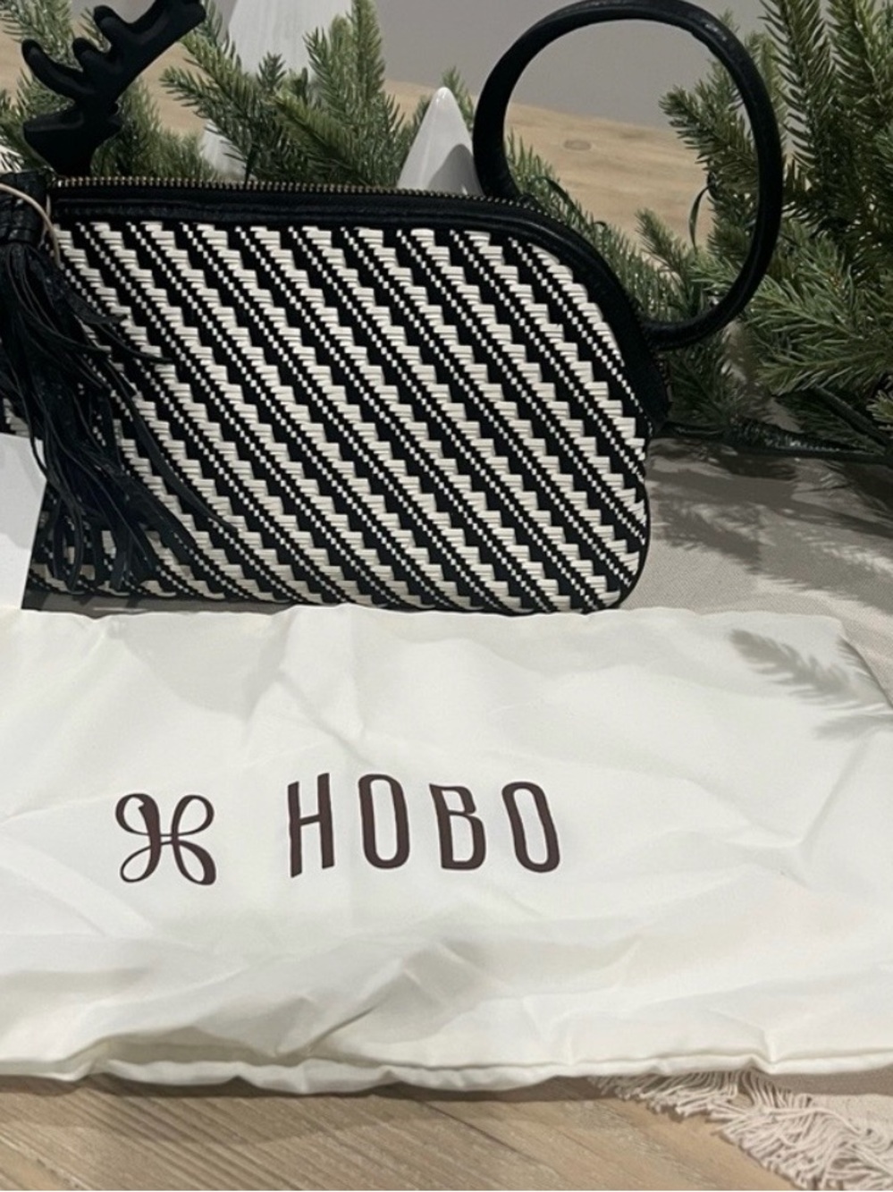 NWT, HOBO Sable Black & White Woven Wristlet